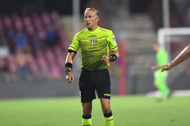 L'arbitro Paolo Valeri durante una gara di serie A