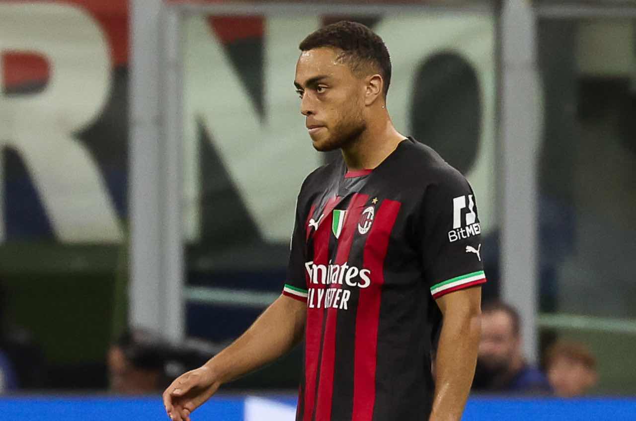 il calciatore del milan dest in campo