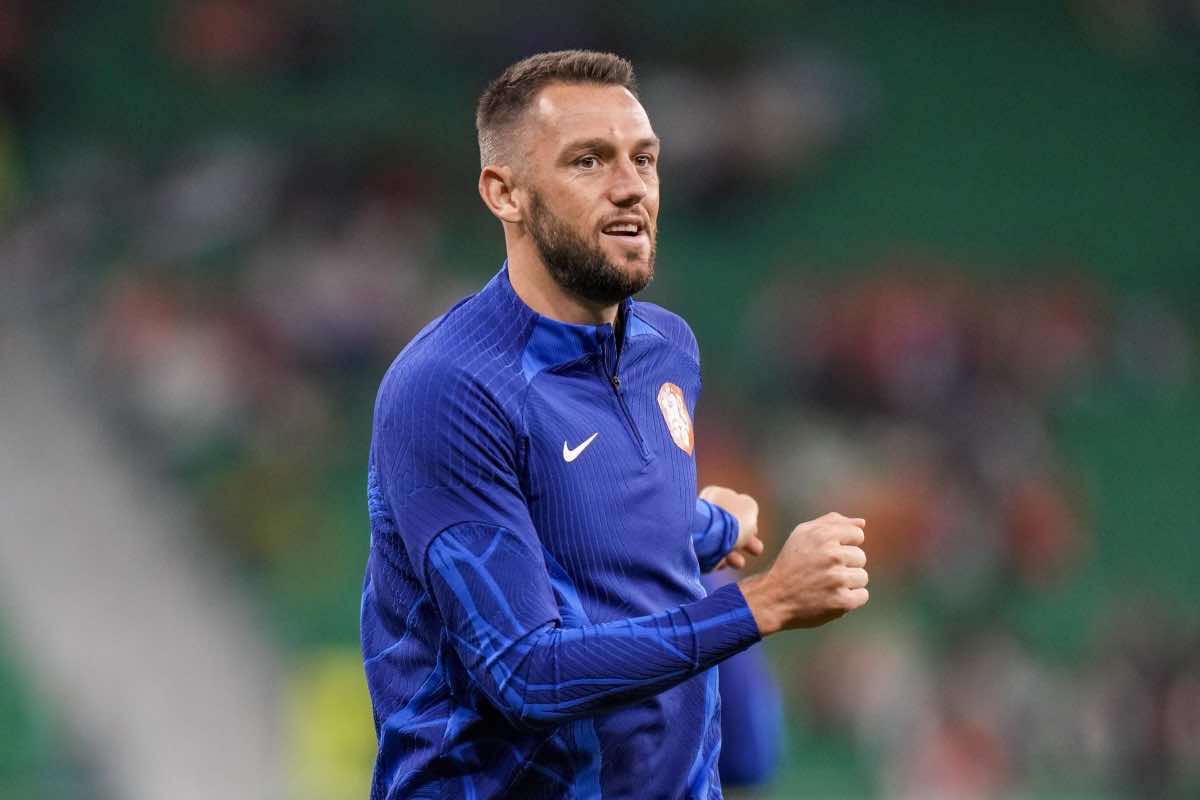 Milan interesse De Vrij