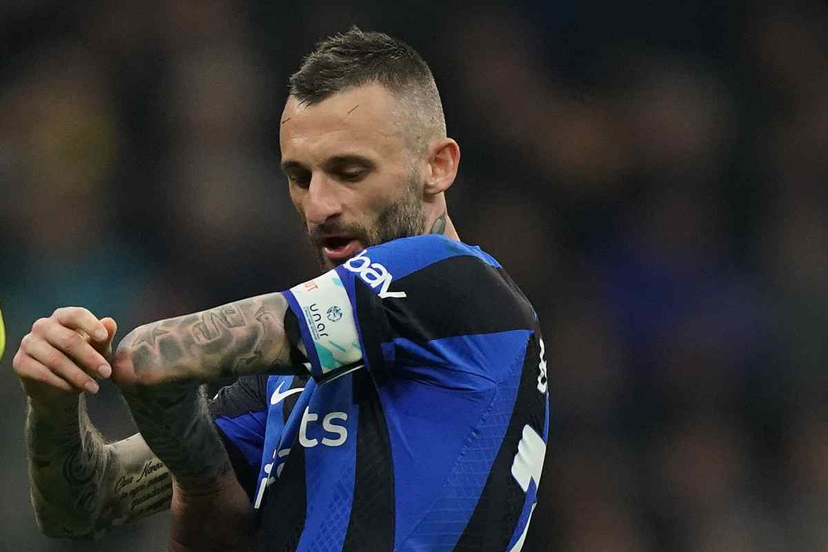 Brozovic toglie fascia - foto lapresse