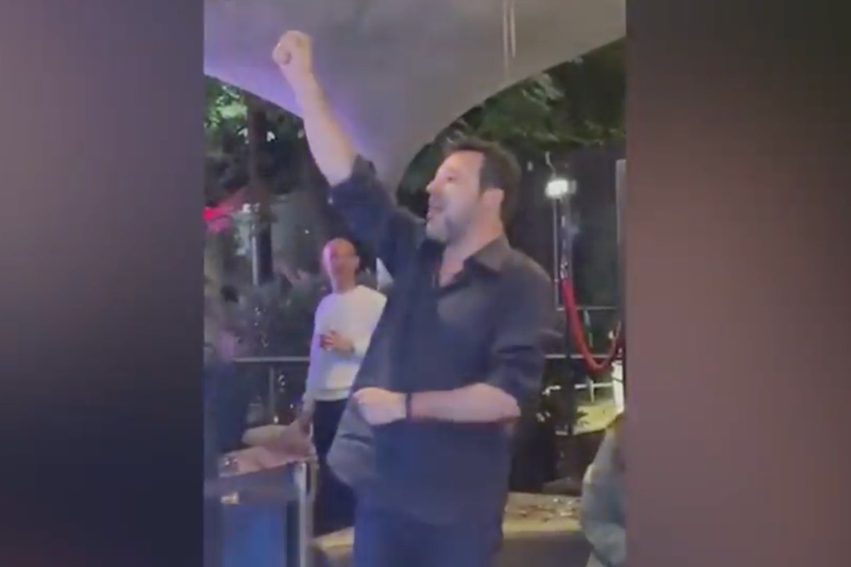 Salvini discoteca Pioli is on fire