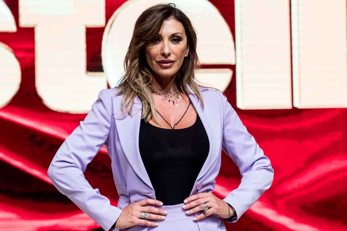 Sabrina Salerno: in costume è davvero rovente