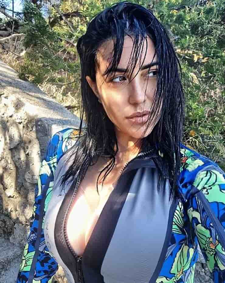 claudia ruggeri zip scollatura