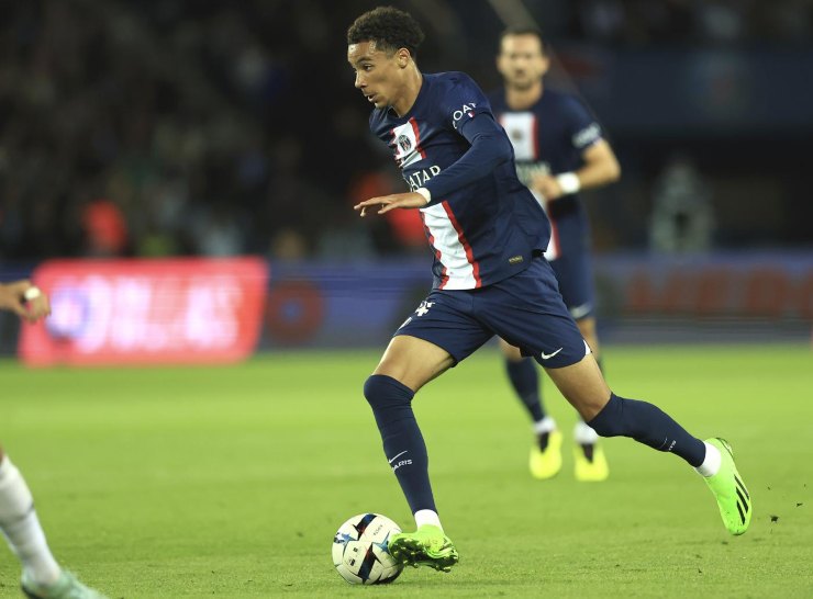 Milan, Ekitike vuole la Premier