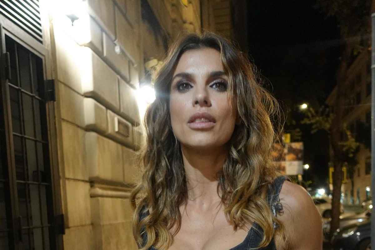 Elisabetta Canalis body calze Roma