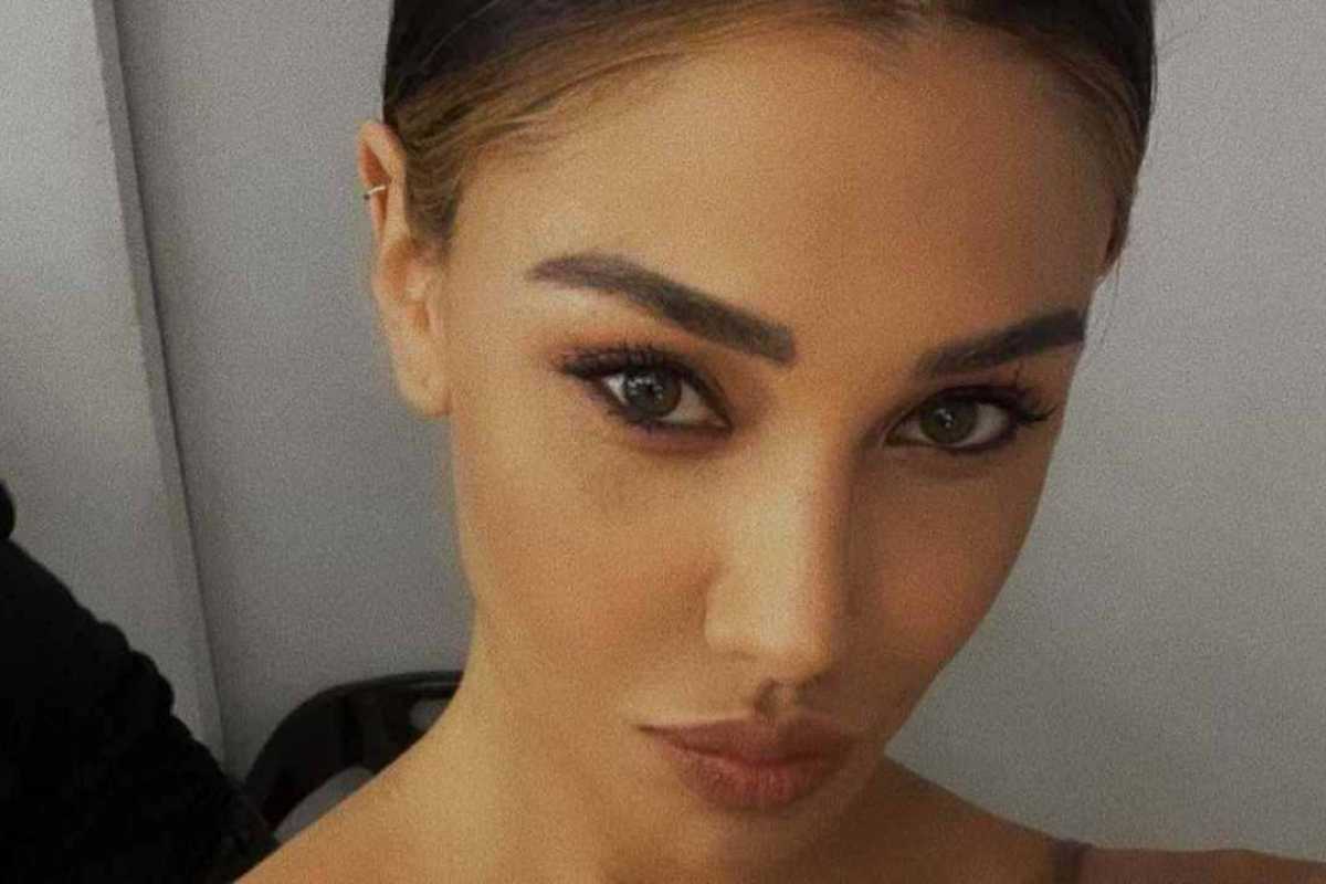 Belen Le Foto In Bikini Dopo La Promessa Di Matrimonio Sono Da Urlo