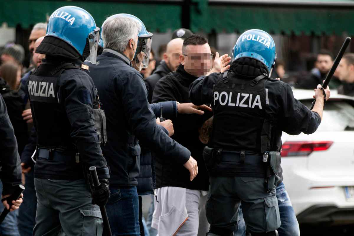 Scontri tifosi Milan-PSG