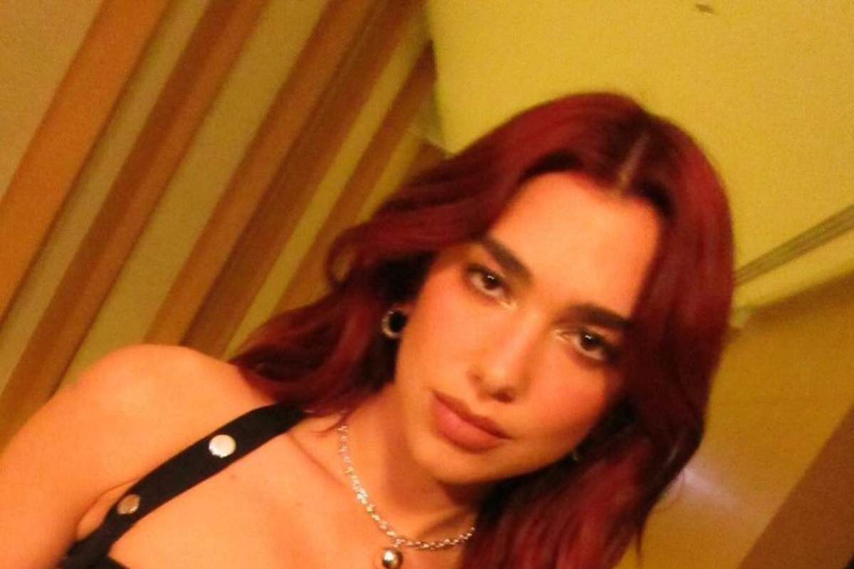 Dua Lipa vestito trasparente perizoma