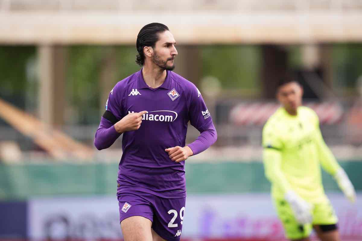 Yacine Adli con la maglia della Fiorentina