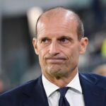 Primo piano di Max Allegri con un'espressione perplessa