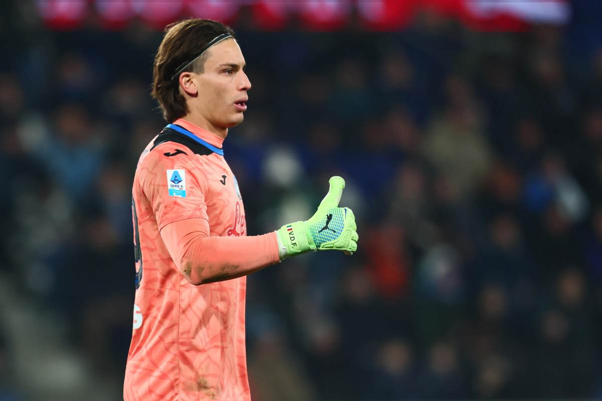 Carnesecchi con la maglia dell'Atalanta