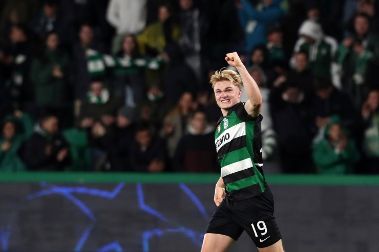 Conrad Harder esulta dopo un gol
