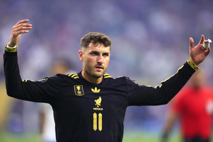 Santiago Gimenez con la maglia del Messico