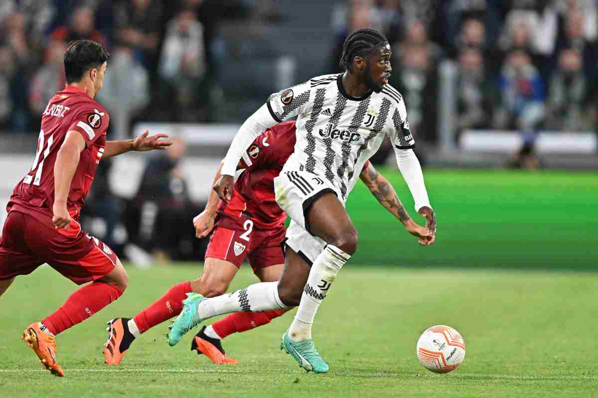 Samuel Iling Junior in azione con la Juve