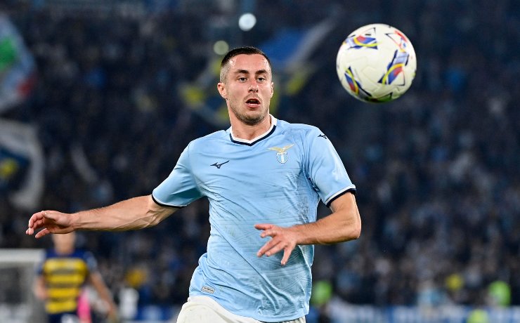 Il terzino della Lazio Adam Marusic