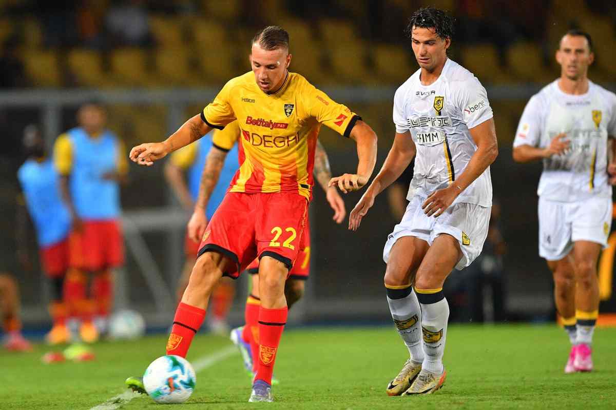 Francesco Camarda in campo con il Lecce