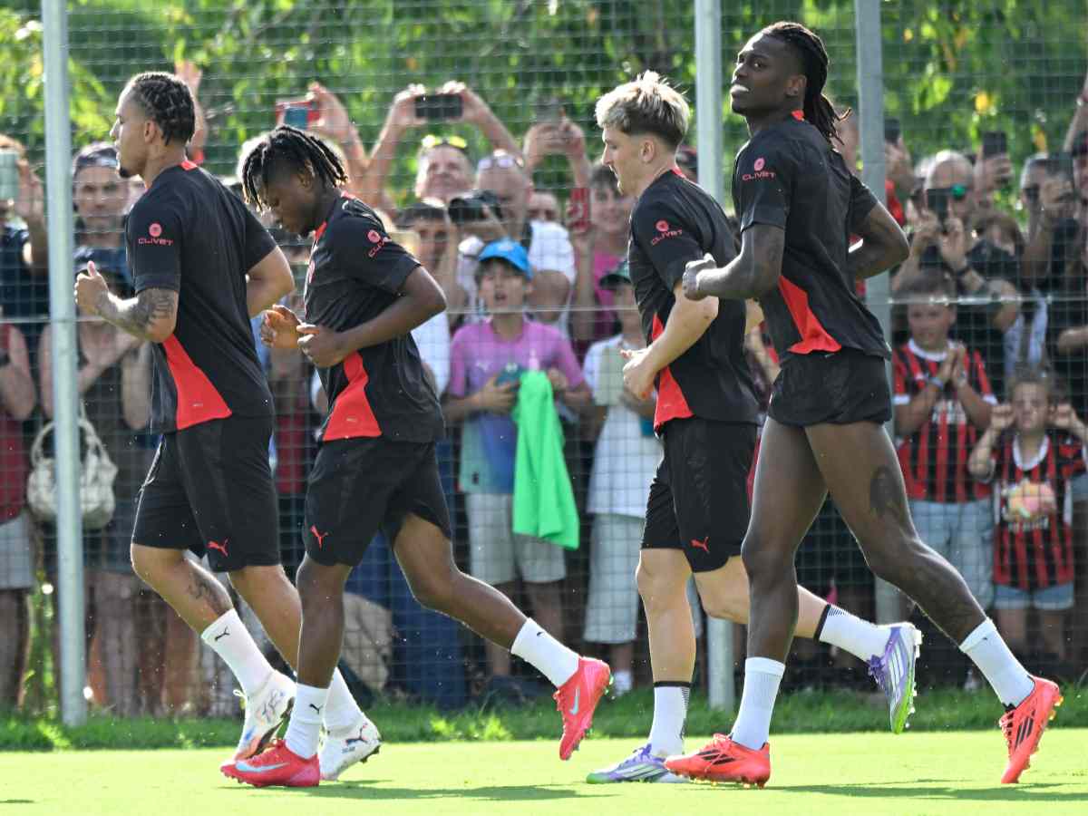 calciatori del Milan in allenamento