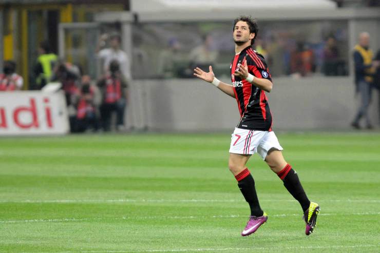 Pato esulta con la maglia del Milan