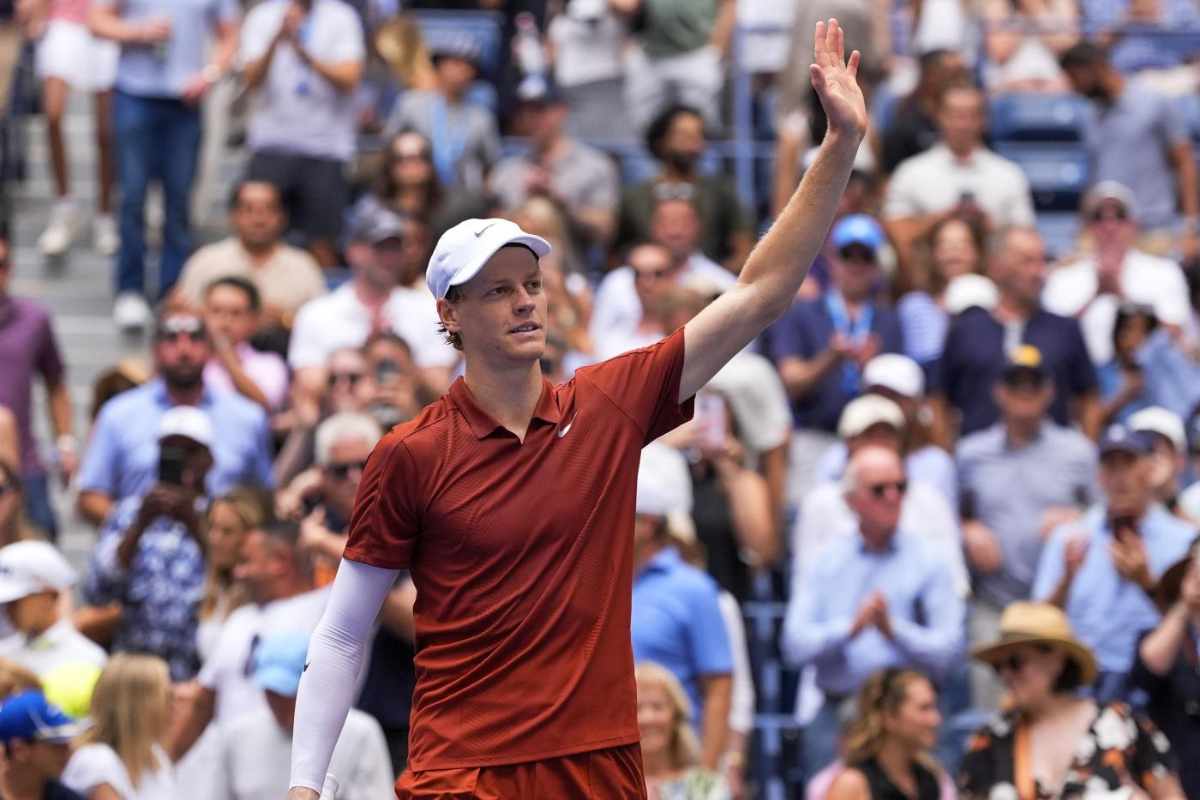 Sinner saluta il pubblico a Flushing Meadows