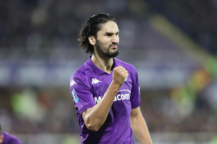 Yacine Adli esulta