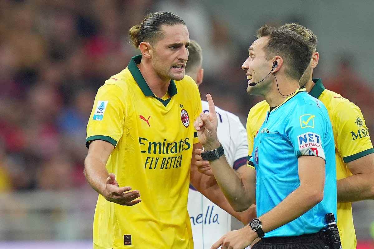 Adrien Rabiot protesta con l'arbitro