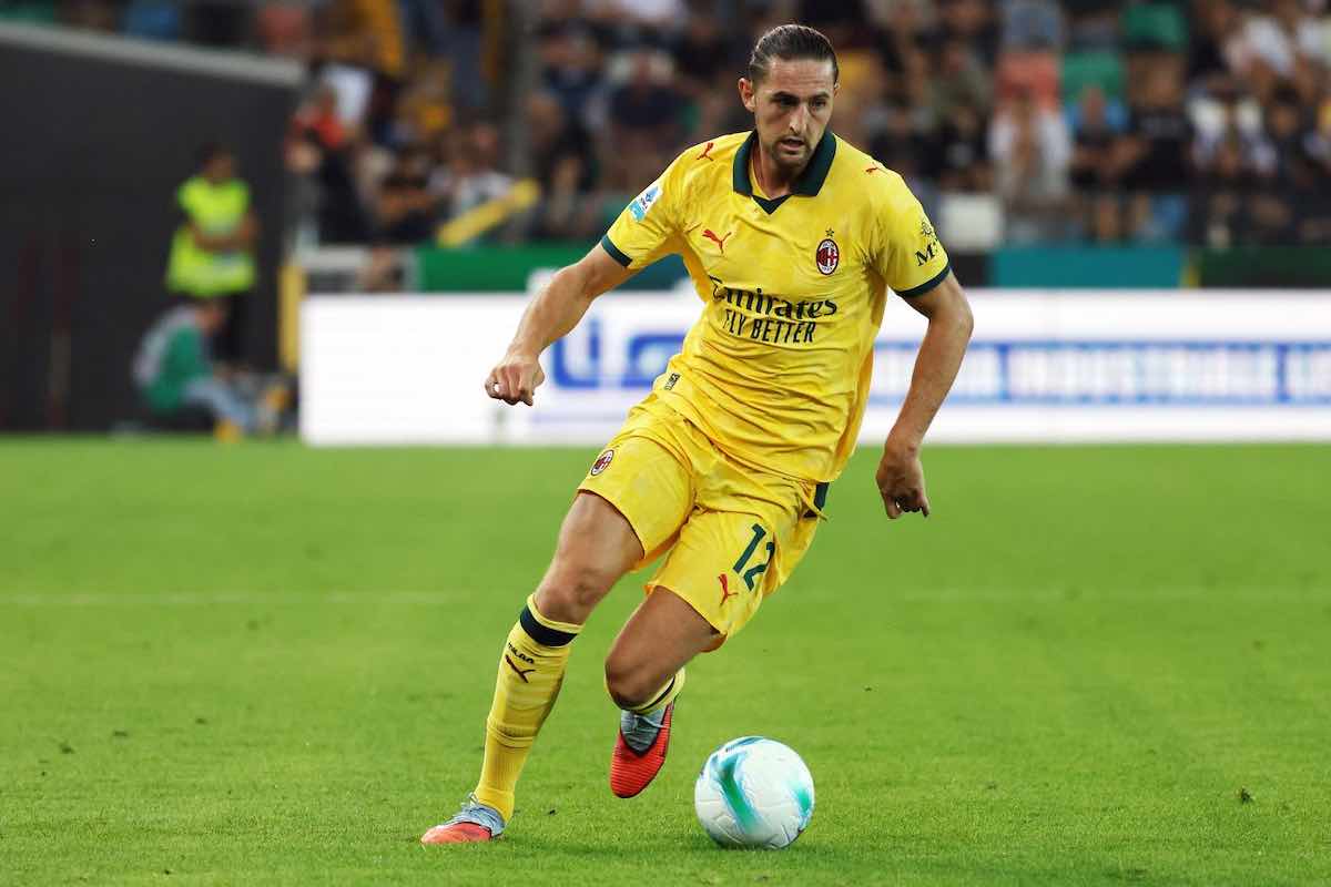 Rabiot con la maglia gialla del Diavolo
