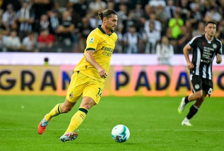 Adrien Rabiot in azione col Milan
