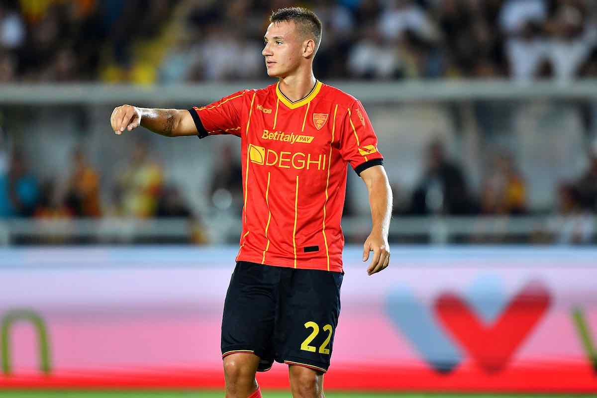 Francesco Camarda con la maglia del Lecce