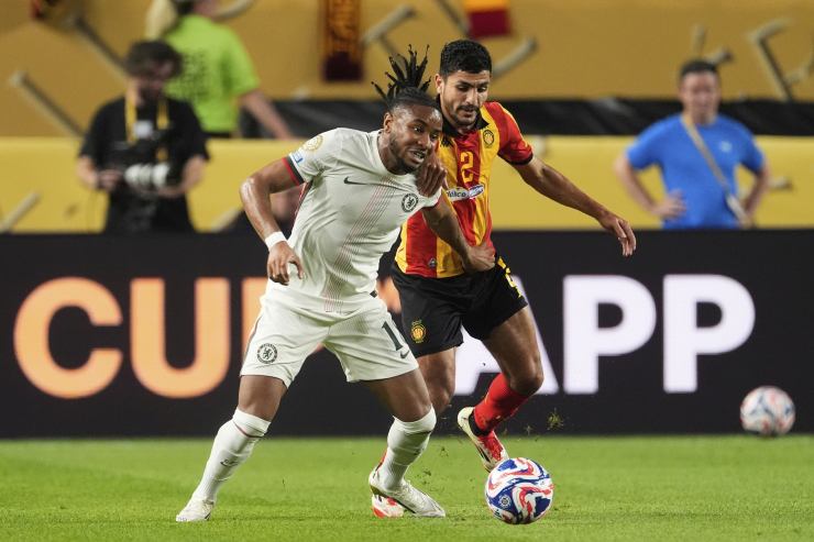 Christopher Nkunku in azione col Chelsea