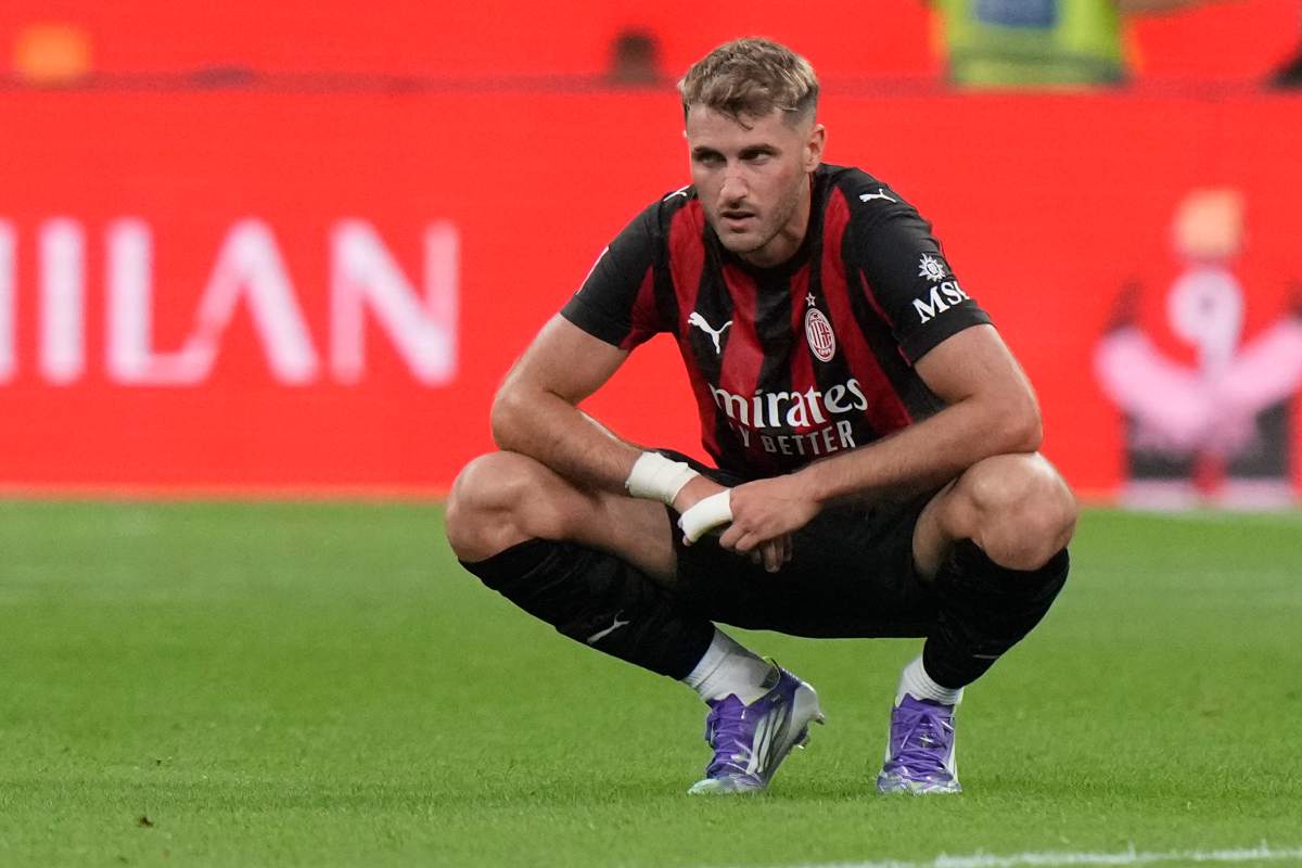 Santiago Gimenez, attaccante del Milan