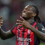 Leao esulta dopo il gol al Bari