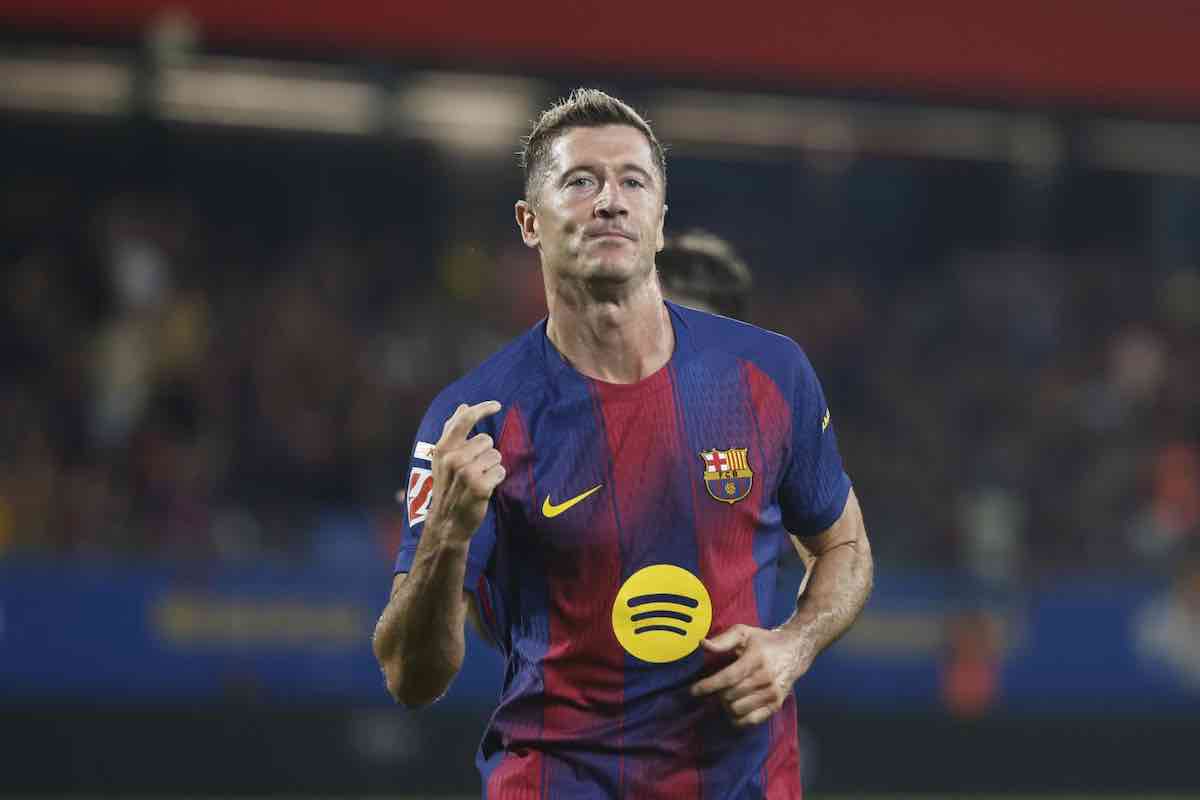 Lewandowski esulta per il gol