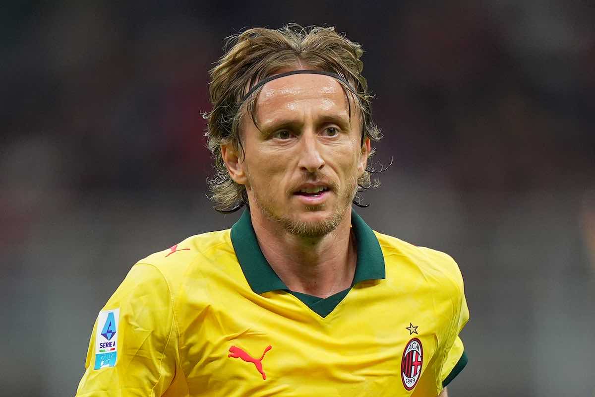 Luka Modric con la terza maglia del Milan