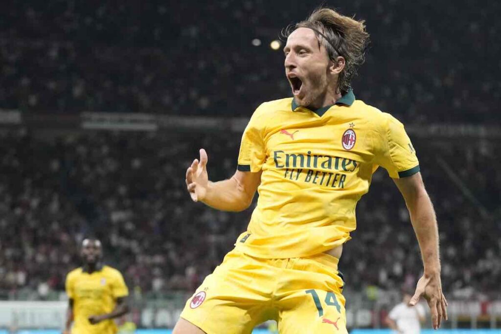 Luka Modric esulta per il gol