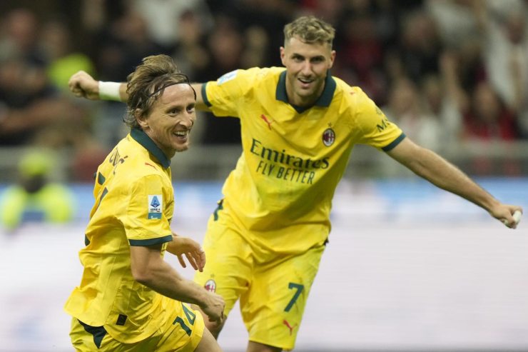 Modric esulta con Gimenez sullo sfondo