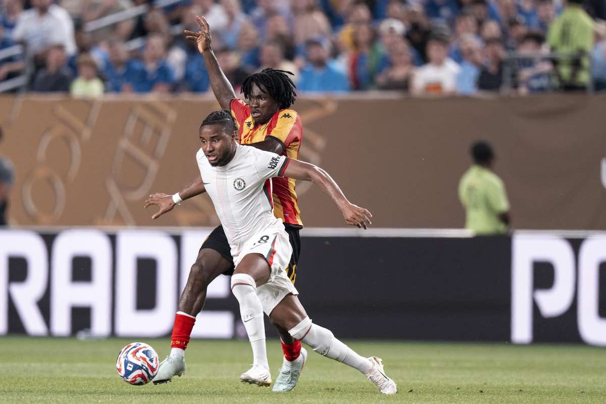 Nkunku in azione con la maglia del Chelsea