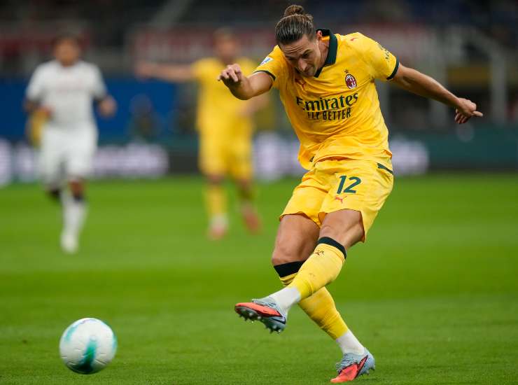 Il centrocampista del Milan Adrien Rabiot