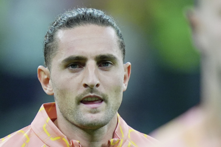 Il centrocampista del Milan, Adrien Rabiot