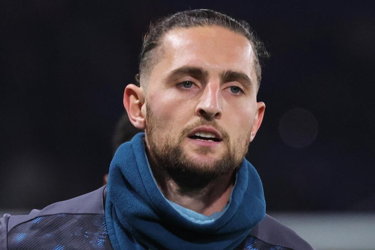 Adrien Rabiot con lo sguardo perplesso