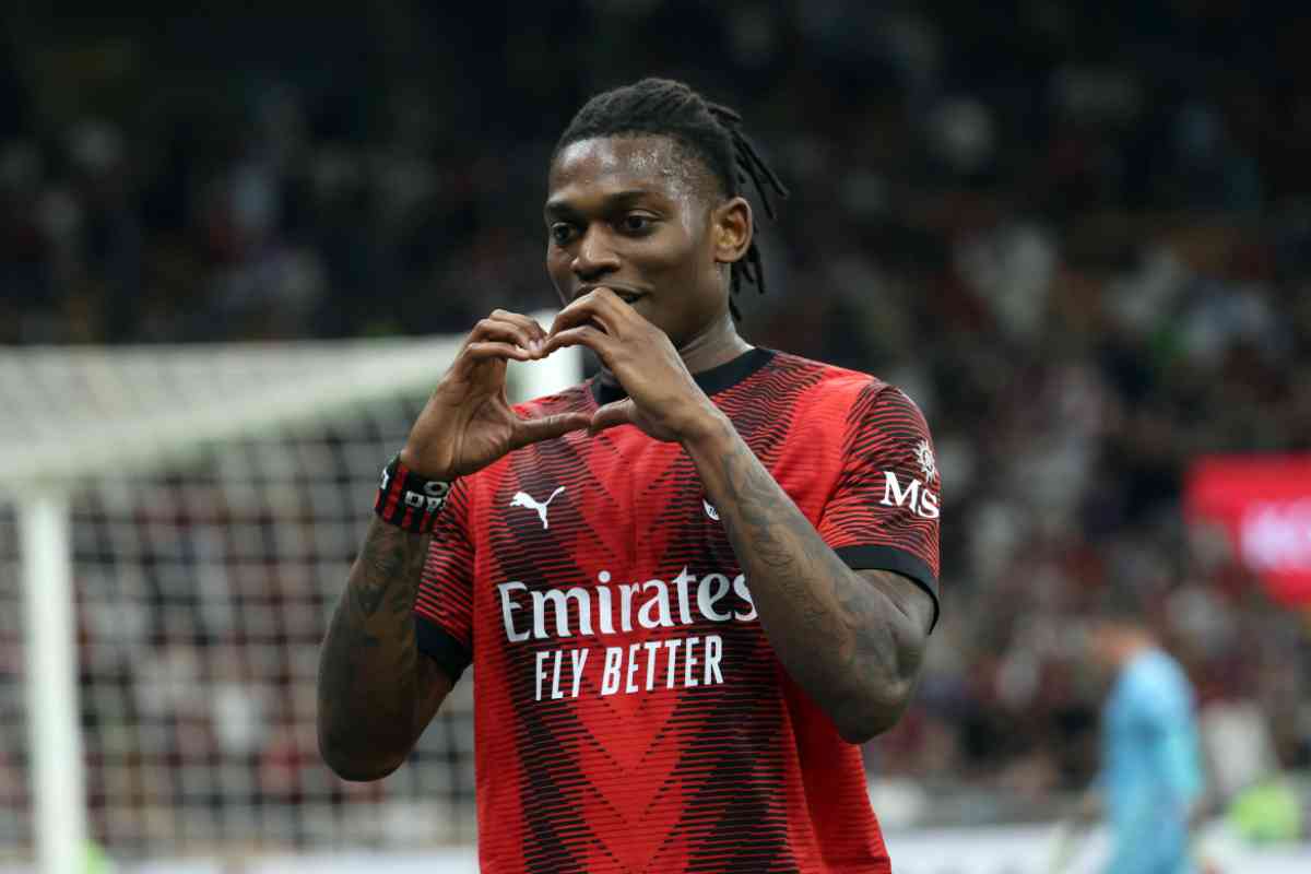 Rafael Leao esulta dopo un gol con la maglia del Milan