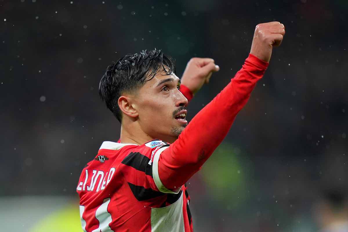 Reijnders esulta dopo il gol
