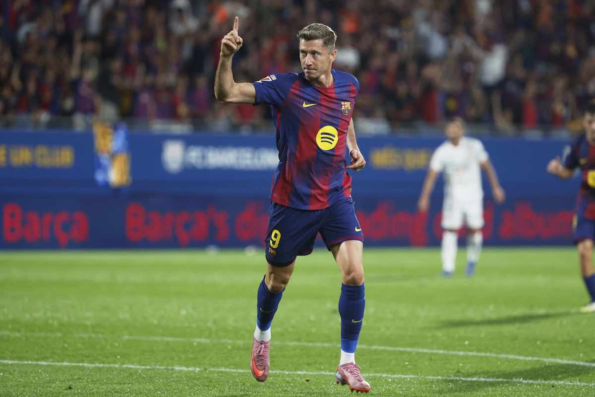 Lewandowski esulta per il gol