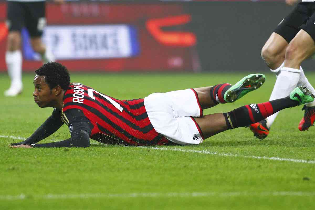 Robinho per terra