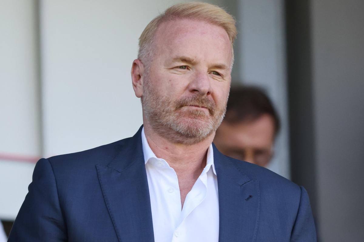 Igli Tare osserva dalla tribuna