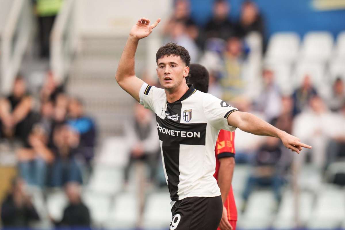 Alessandro Circati in campo con il Parma